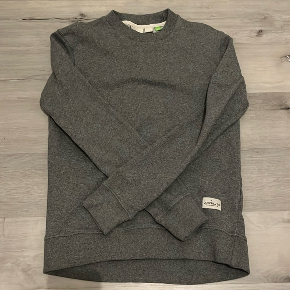 quiksilver gray sweater
